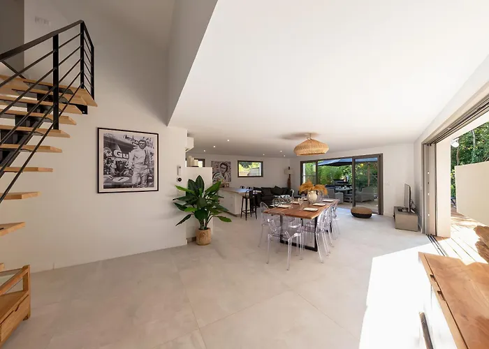 Villa De Luxe Au Pyla Avec Piscine En Bordure Du Golf D'arcachon, 5 *